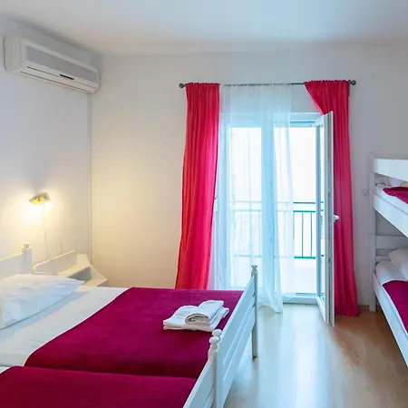 Guest house Tinka, No 9 Starigrad Paklenica