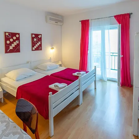 Guest house Tinka, No 9 Starigrad Paklenica