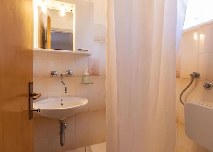 Tinka, No 9 Starigrad Paklenica