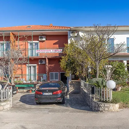 Tinka, No 9 Apartment Starigrad Paklenica